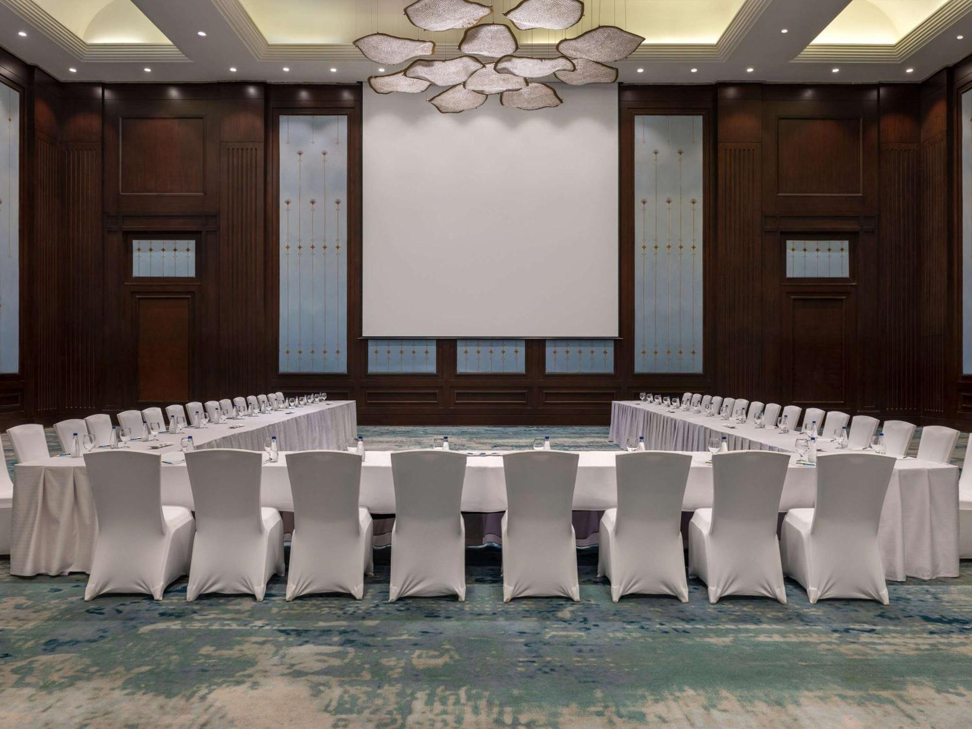 Sofitel Downtown Nile Hotel 5*