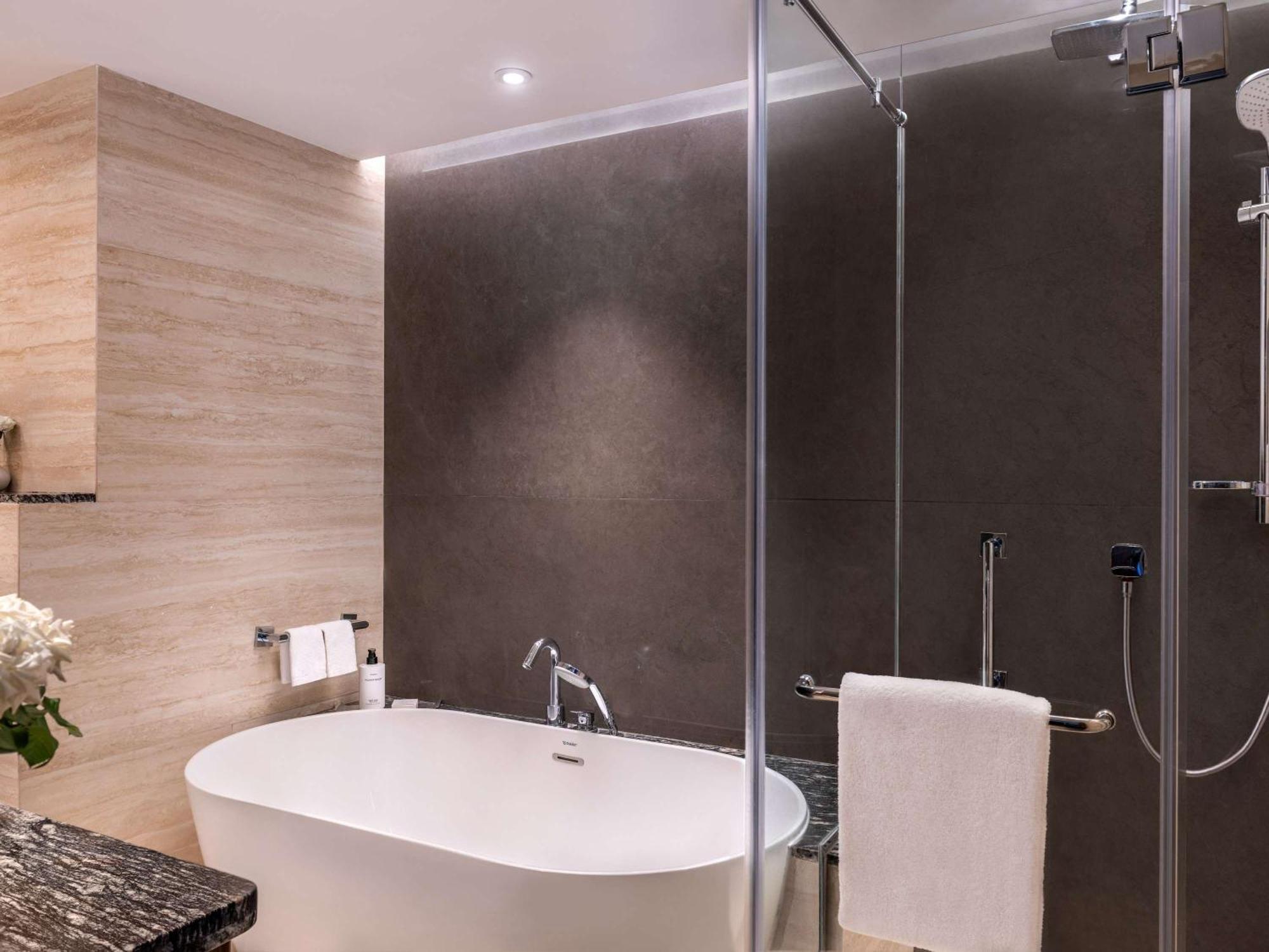 Conrad Hotel&casino Hotel 5*